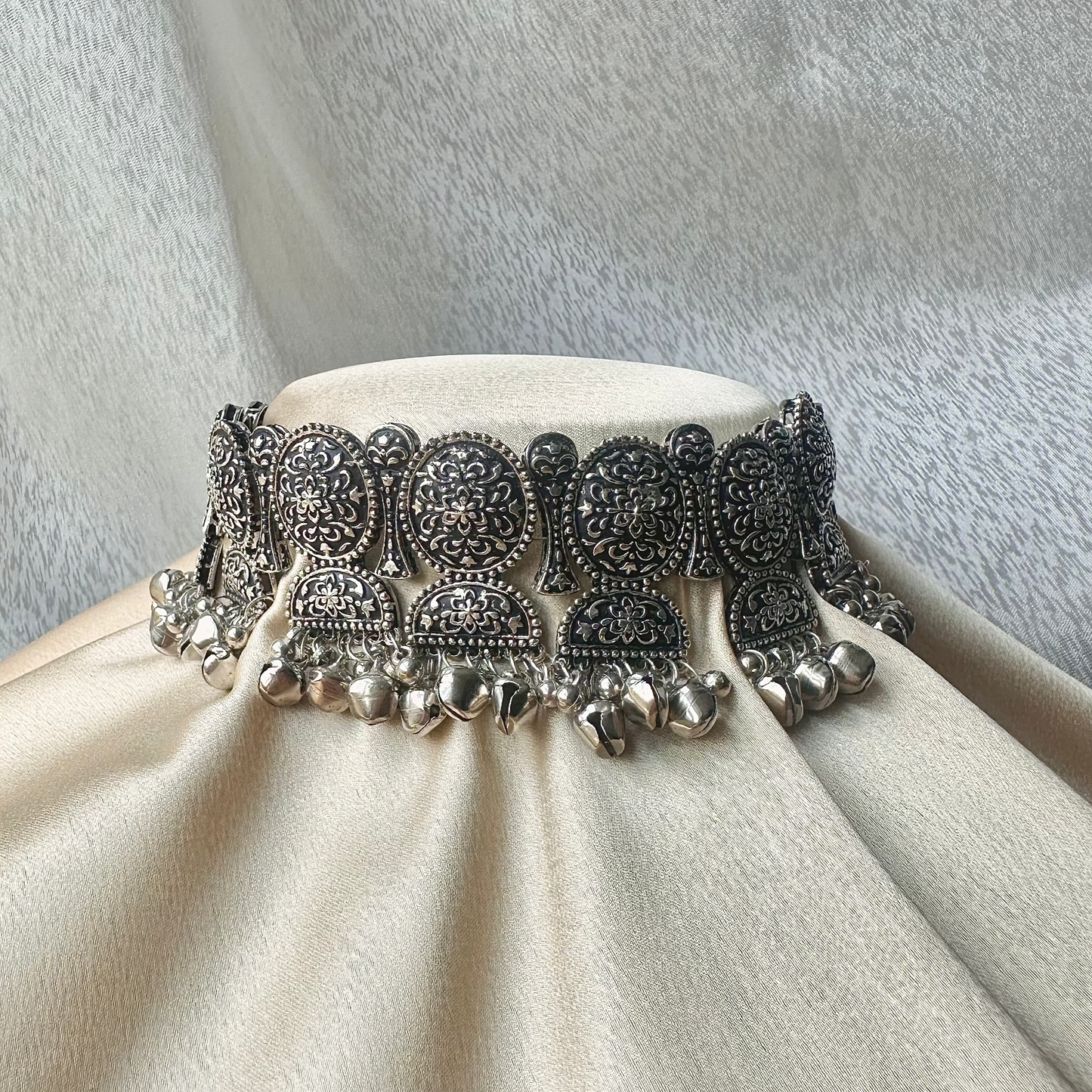 JINGLE Choker