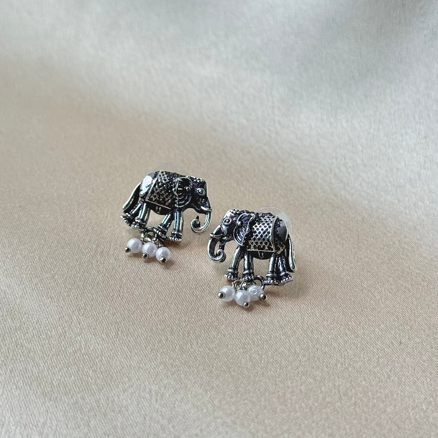 ELEPHANT Choker