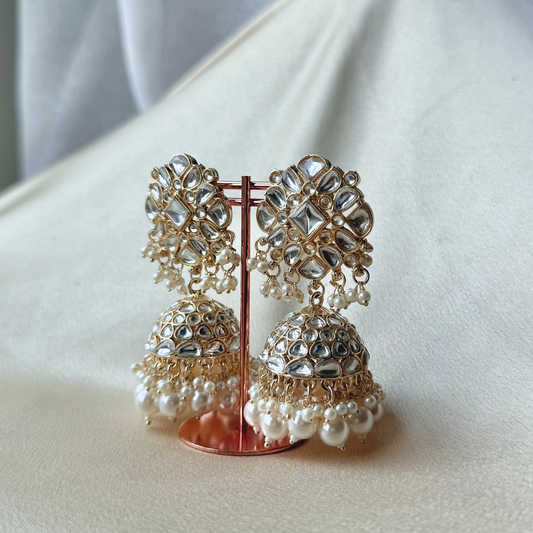 AVIRA Jhumka